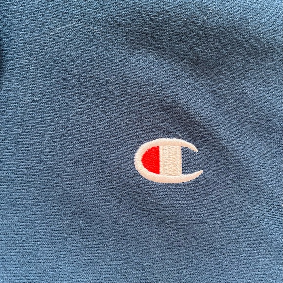 Blue Champion reverse weave men’s hoodie -like new - Picture 5 of 6